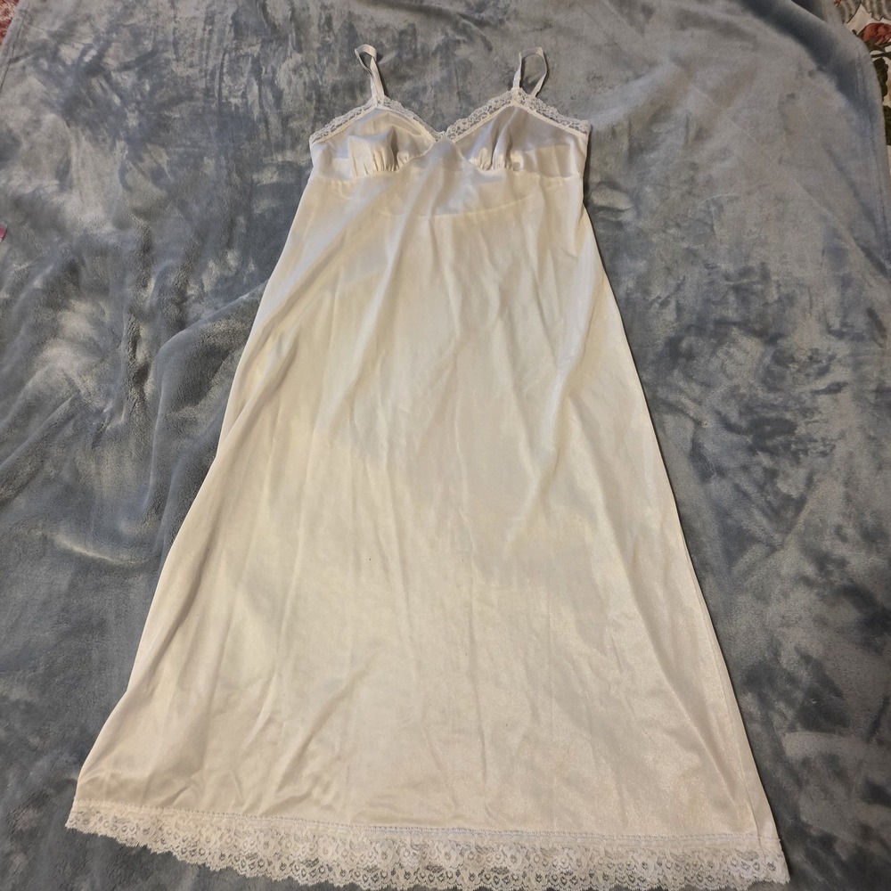 VTG Deena Full Slip Ivory Nylon Lace Trim USA Made Sz 36 Womens SEE